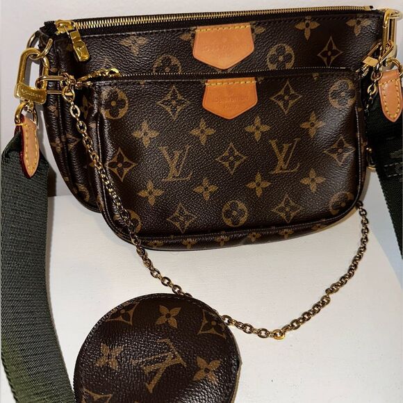 Louis Vuitton Multi Pochette Accessories - Picture 3 of 13